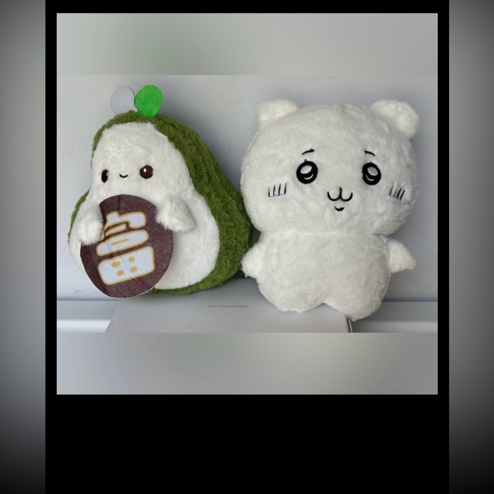 Chiikawa (Nagano) in White 8” x 6.5” + Pear Shaped Friend 6.5” x 7.5” - Bundle